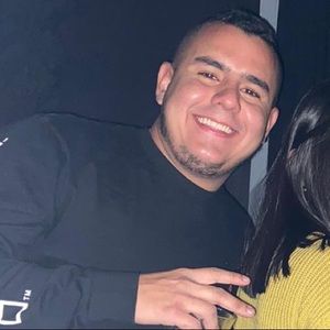 Meet your Posher, Carlos daniel